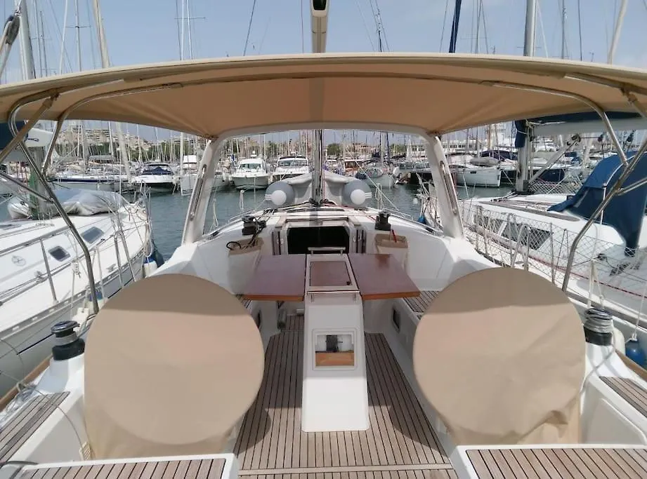 Barco Acogedor En Palma contacts